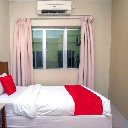Hotel The Island Pekan Pangkor Bagian luar foto