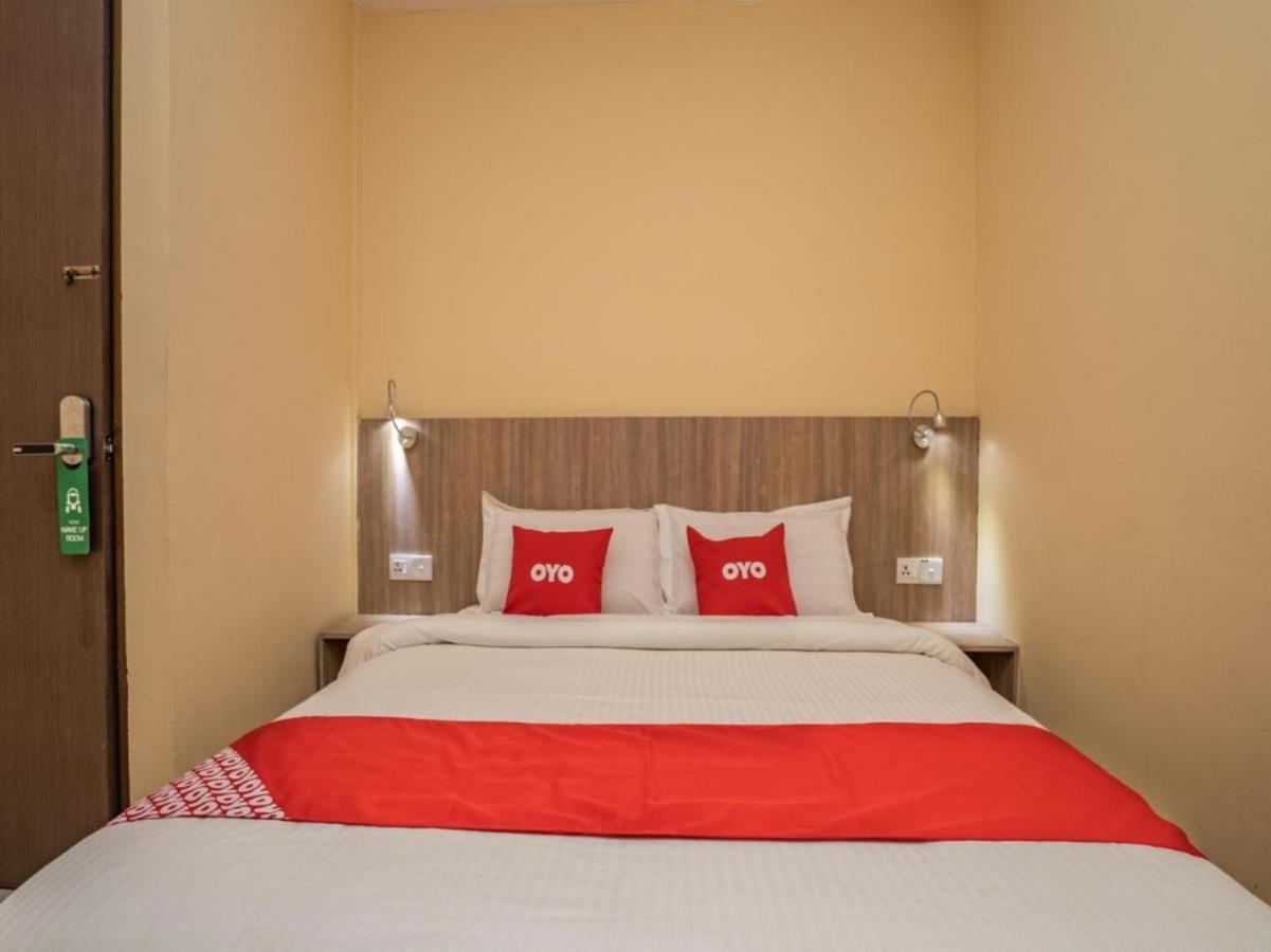 Hotel The Island Pekan Pangkor Bagian luar foto